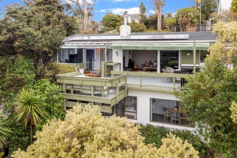 10 Amelia Place, Beach Haven, Auckland