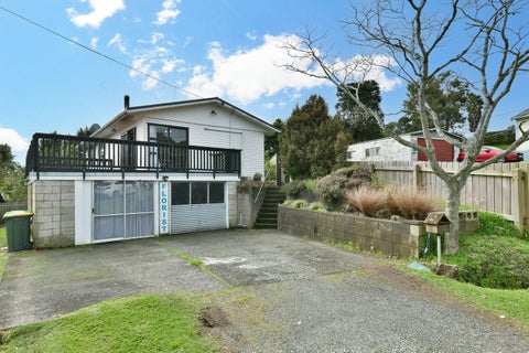 30 Downer Street, Helensville, Helensville