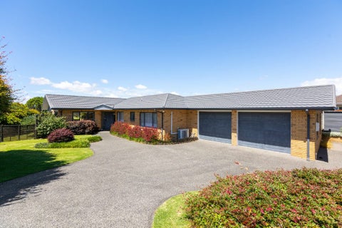 69 Barrett Road, Whalers Gate, New Plymouth