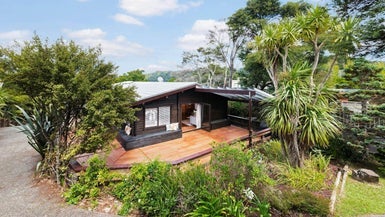 1062 Scenic Drive North, Swanson, Auckland