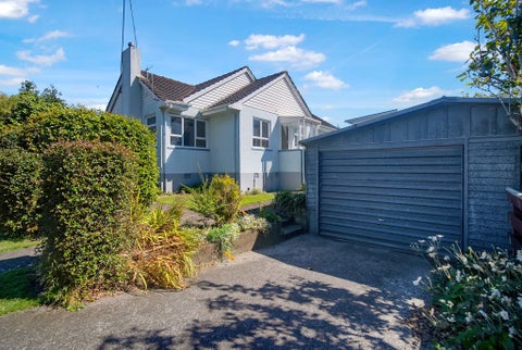 128 Clawton Street, Westown, New Plymouth