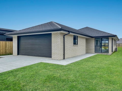 24 Crossley Avenue, Woodend, Woodend