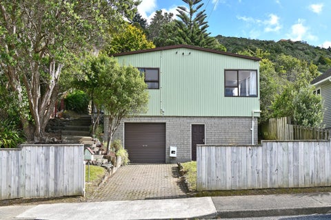43 Franklyn Road, Tawa, Wellington