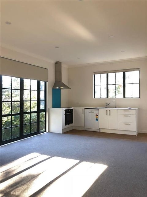 98 Point View Drive, East Tamaki Heights, Auckland