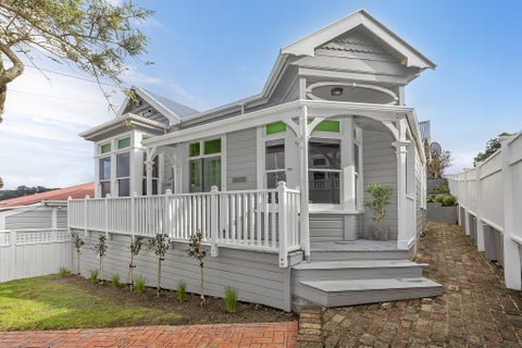 84 Overtoun Terrace, Hataitai, Wellington