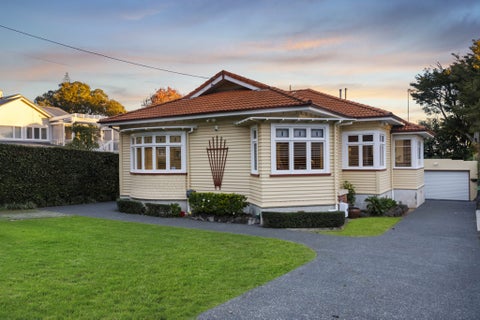 5 Douglas Avenue, Mount Albert, Auckland