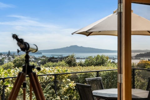 83 Bassett Road, Remuera, Auckland
