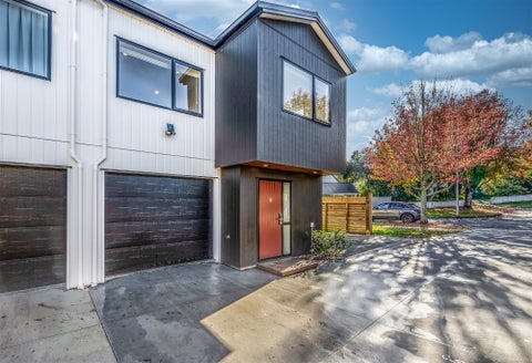 8A Orinda Close, Botany Downs, Auckland
