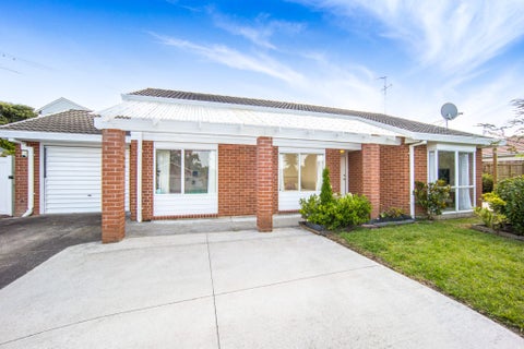 3 Lanier Place, Glendene, Auckland