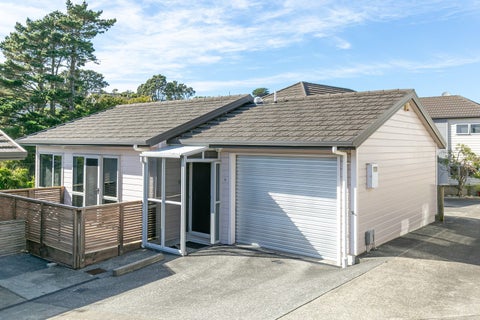 5B Stephen Street, Johnsonville, Wellington