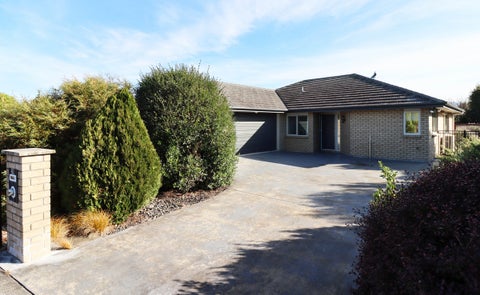 29 Armstrong Avenue, Carterton