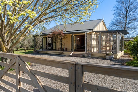 7 Redwood Lane, Martinborough, Martinborough
