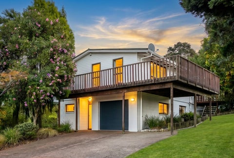 53 John Dee Crescent, Red Beach, Red Beach