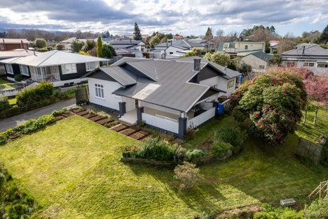 16 Chamberlain Street, Dannevirke