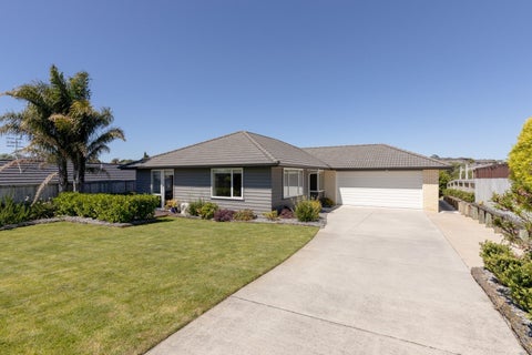12 Fairfax Crescent, Pyes Pa, Tauranga