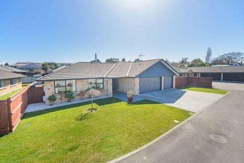 2A Galea Grove, Kelvin Grove, Palmerston North