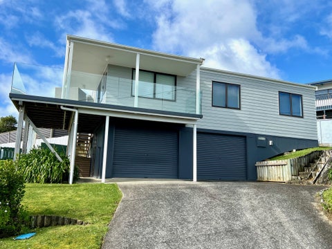 4A Government Road, Raglan, Raglan