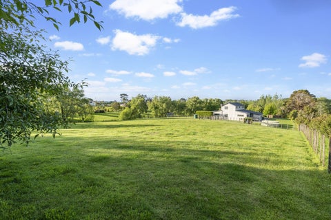 853B Dairy Flat Highway, Albany