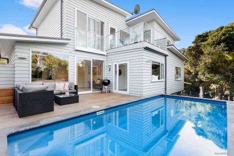 63 Cliff Road, Torbay, Auckland