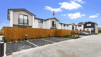 8/137 Tirimoana RD, Te Atatu South, Auckland