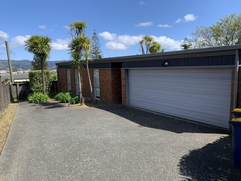 32A Norcross Avenue, Henderson, Auckland