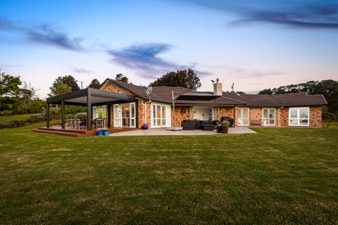 94 Cemetery Road, Silverdale