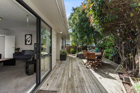 1/20 Glenhaven Place, Te Atatu Peninsula, Auckland