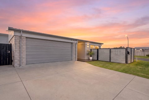 2 Butterworth Crescent, Papamoa Beach, Papamoa