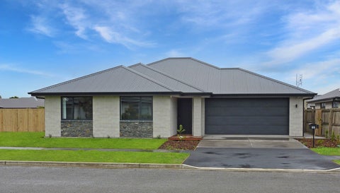 38 Petries Road, Woodend, Woodend