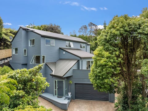 2/62 Stapleford Crescent, Browns Bay, Auckland