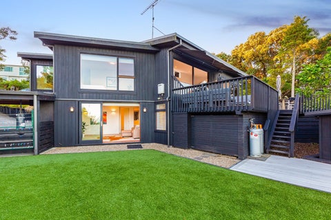 2 Okewa Road, Titirangi, Auckland