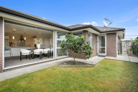 12 Isobel Road, Greenhithe, Auckland
