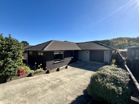 3 Diamond Grove, Brown Owl, Upper Hutt