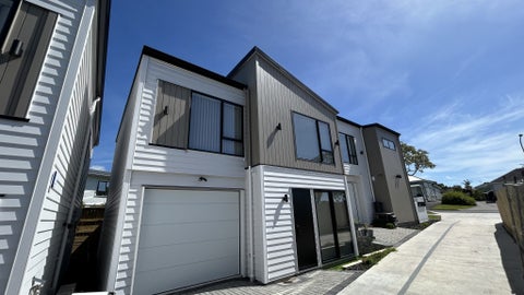 2/59 Howe Street, Howick, Manukau