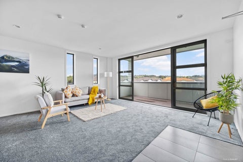 14/63 Kestev Drive, Flat Bush, Auckland