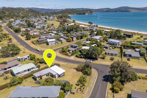 90 Captain Cook Road, Cooks Beach, Whitianga