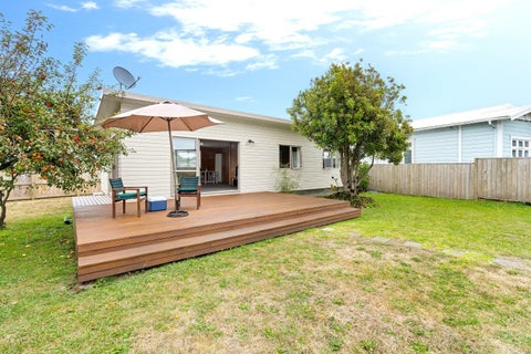 39 Kiharoa Street, Otaki Beach, Otaki