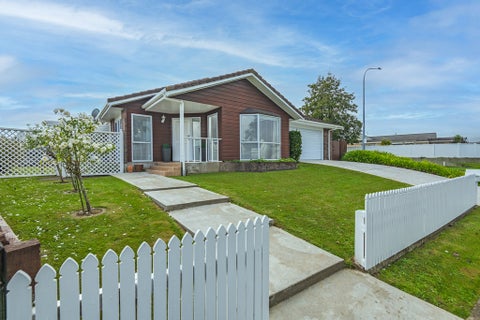 67 Pacific Drive, Fitzherbert, Palmerston North