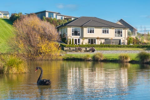 12 Avignon Place, Fairhall, Fairhall