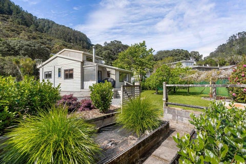 16 Mount Avenue, Pauanui
