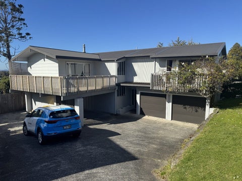 23 Chatswood Grove, Chatswood, Auckland