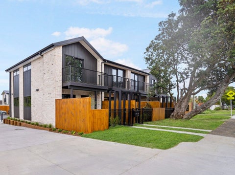 9/137 Tirimoana Road, Te Atatū South, Auckland