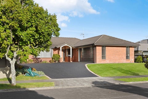 3 Azure Place, Huntington, Hamilton