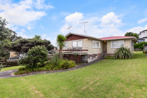 37 Diana Drive, Glenfield, Auckland