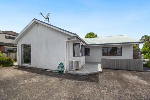 2/49 Clevedon Road, Papakura, Papakura