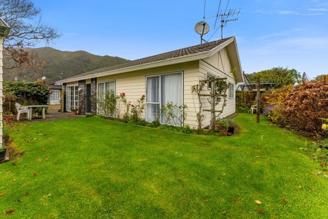 2/169 Whites Line East, Waiwhetū, Lower Hutt