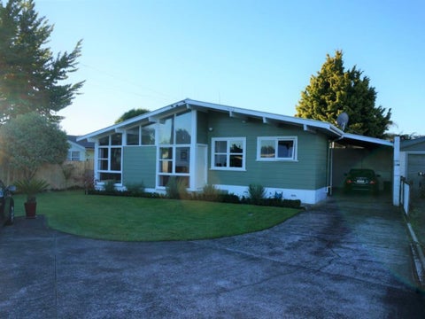 22A Forth Crescent, Glenview, Hamilton