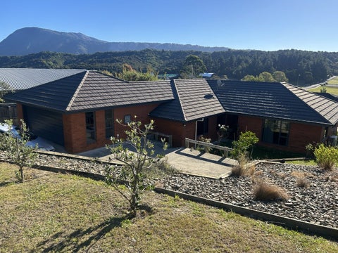 5 Bell Bird Rise, Picton