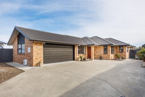 12 Lorenzo Place, Kelvin Grove, Palmerston North