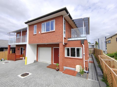 7B Hanson Place, West Harbour, Auckland